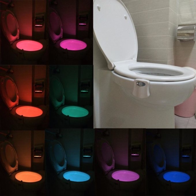 Eclairage 8 couleurs pour toilettes lampe